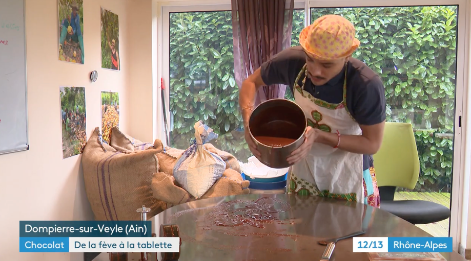 Charger la vidéo : Passage de Natex sur France 3 : De la Cabosse à la Tablette !